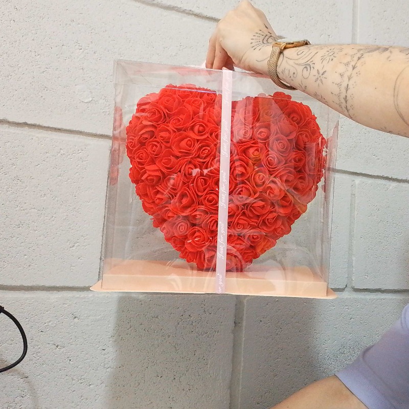 Corazon De Rosas Rojo 25 Cm Con Caja Exhibidora